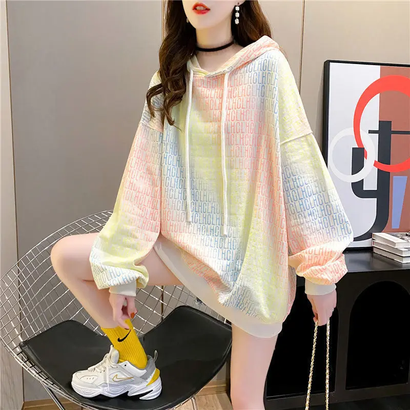 

Letter Graffiti Sweatshirt Women Gradients Sweatshirt Oversize Sleeve Sweatshirts Round Neck Autumn Sweatshirt For Women 2020