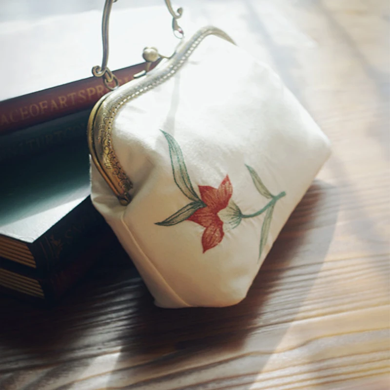 Новинка 2020 оливковая мини-сумка в стиле мори с ротом и металлической рамкой