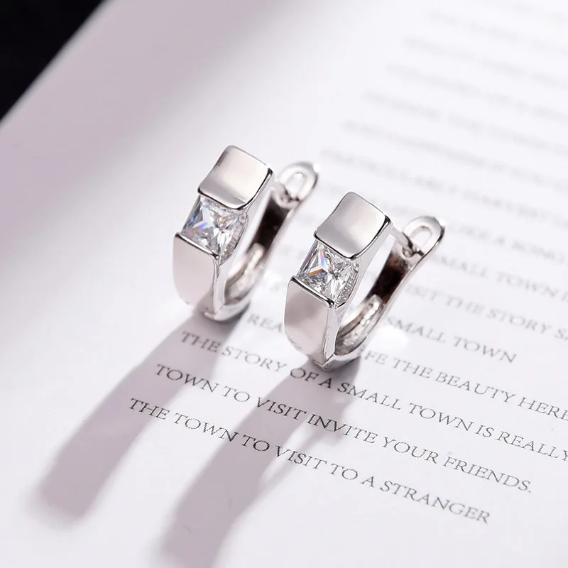 Silver MAIKALE корейские серьги AAA кубический цирконий квадратные серьги-гвоздики для женщин Темперамент Дикие Серьги серебряный цвет модные ювелирные изделия - Окраска металла: Silver