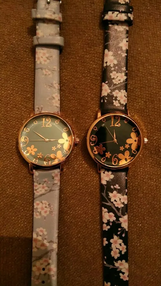 2020 Мода в богемном стиле женские наручные часы с Цветочным Тиснением маленькая