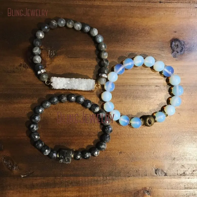 Браслет с опалами бусины из черного Лабрадорита С пиритами BM33106