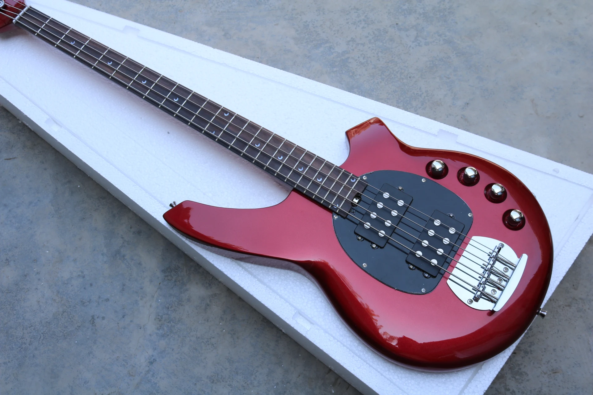 

Реальные фотографии, лидер продаж, высокое качество, активный пикап Musicman Bongo, красный, 4 струны, музыкальная Мужская электрическая бас-гитара...