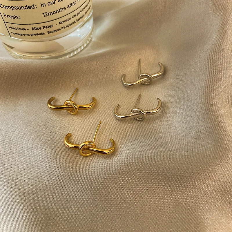 

Miuoxion Ретро Геометрические круглые серьги Модные индивидуальные вечеринки Панк ювелирные изделия для женщин название очаровательные подар...