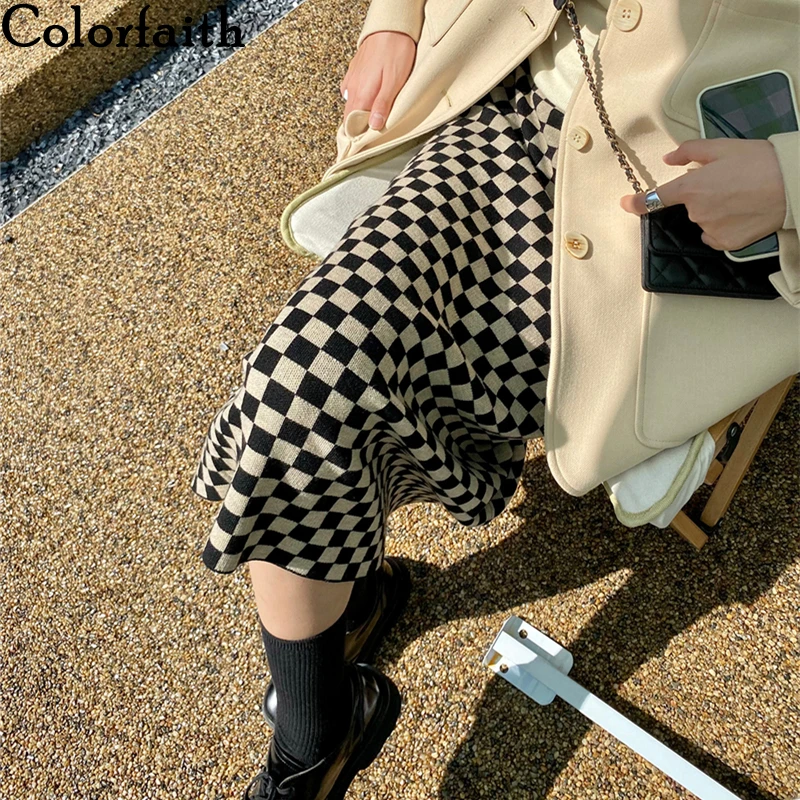 

Colorfaith New 2022 Knitted Korean Fashion Vintage Checkered Wild Split Checkerboard Chic Spring Winter Women Long Skirts SK3366