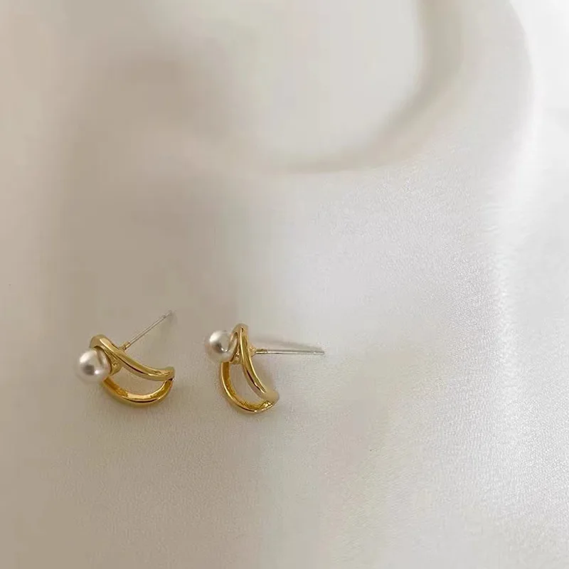 

Simple U-shaped Pearl Ear Studs Earrings Jewelry Accessories 2021