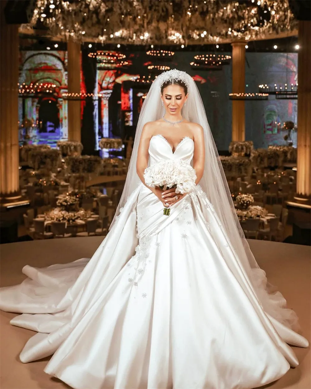 

Elegant mermaid Wedding Dresses satin Lace Appliques Sequins Beaded 2021 New Design Bride Dresses Big Train Vestido de Noiva