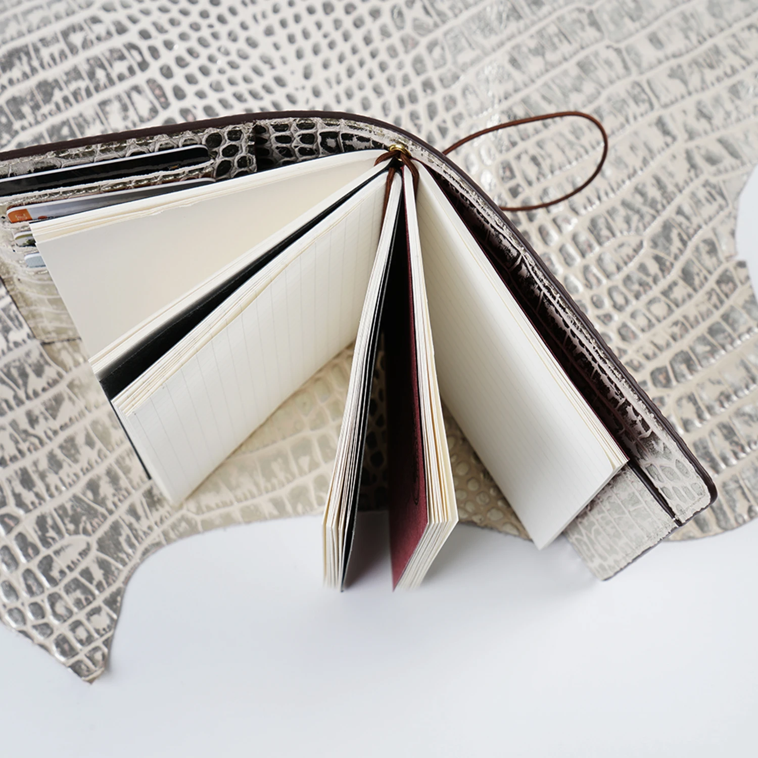 Записная книжка из натуральной кожи многоразового использования, органайзер для путешествий с внутренним карманом, отделениями для карт, дневник из воловьей кожи, записная книжка, планировщик