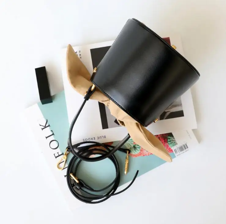 

Women Handbag Genuine Leather Fashion Brand Design Bucket Tote Purse Female Shoulder Bag with Shoulder Carry Strap Small Bolsa