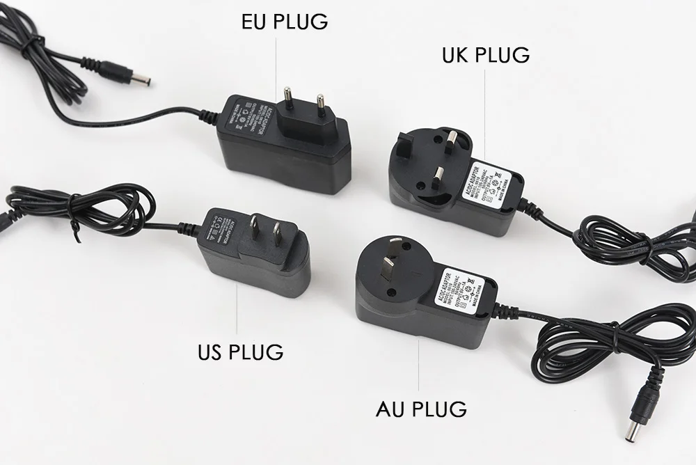 

Household Mini Electric Sewing Machine Portable Multifunctional Night Light Foot Pedal Straight Line Hand Table Two Thread Kit