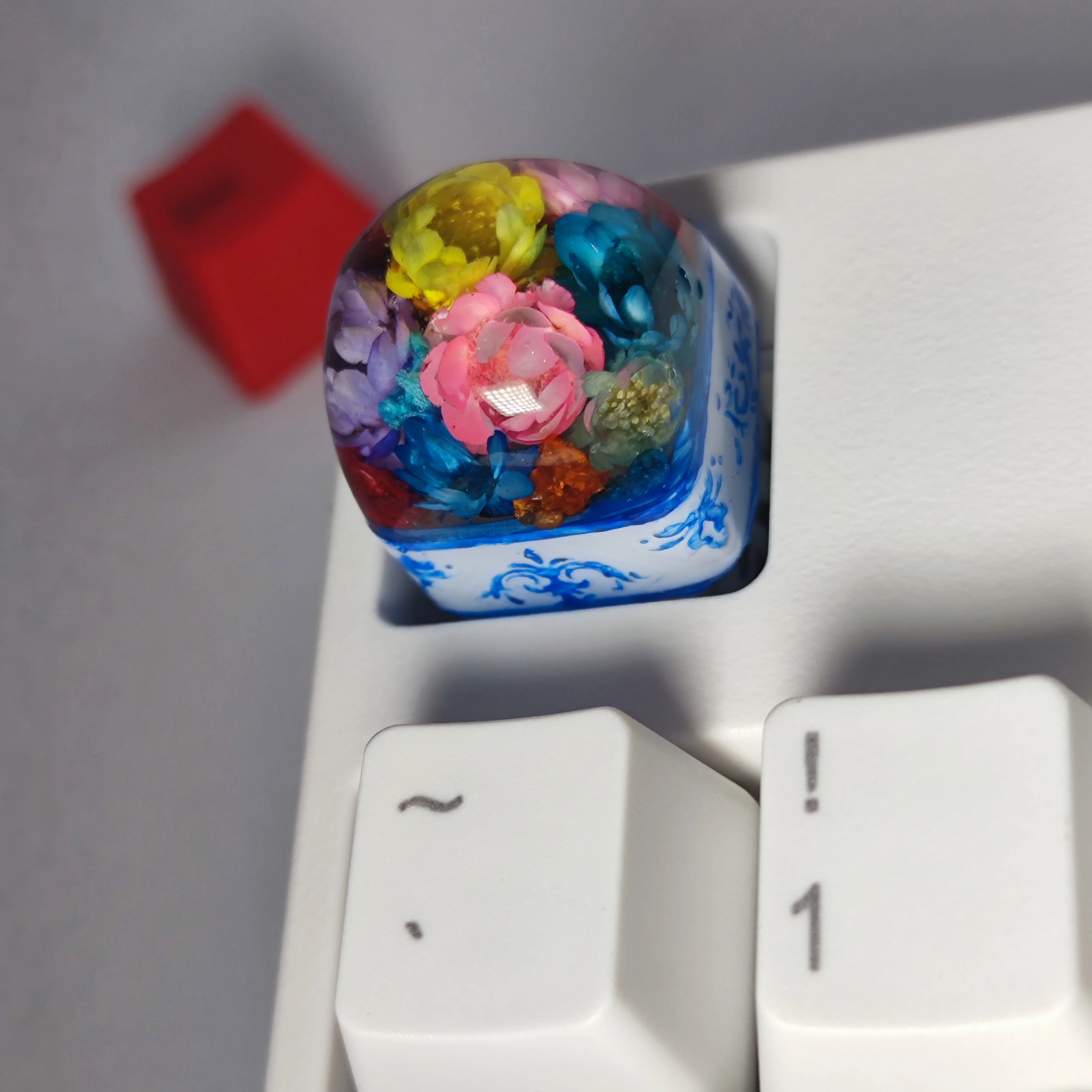 

Flower Caps Cherry Mx Switch Custom Resin R4 ESC Boy Girl Gift Game Transparent Cross -shaft Mechanical Key Caps