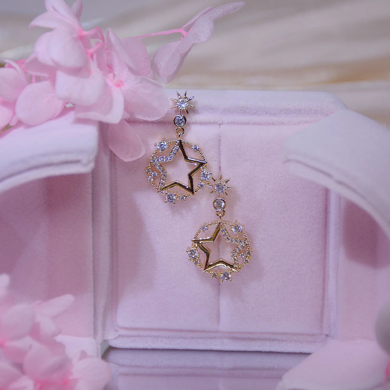 

Trendy Hot Sale 14K Real Gold S Needle Five-pointed Star Micro-inlaid Zircon Temperament Stud Earrings for Women