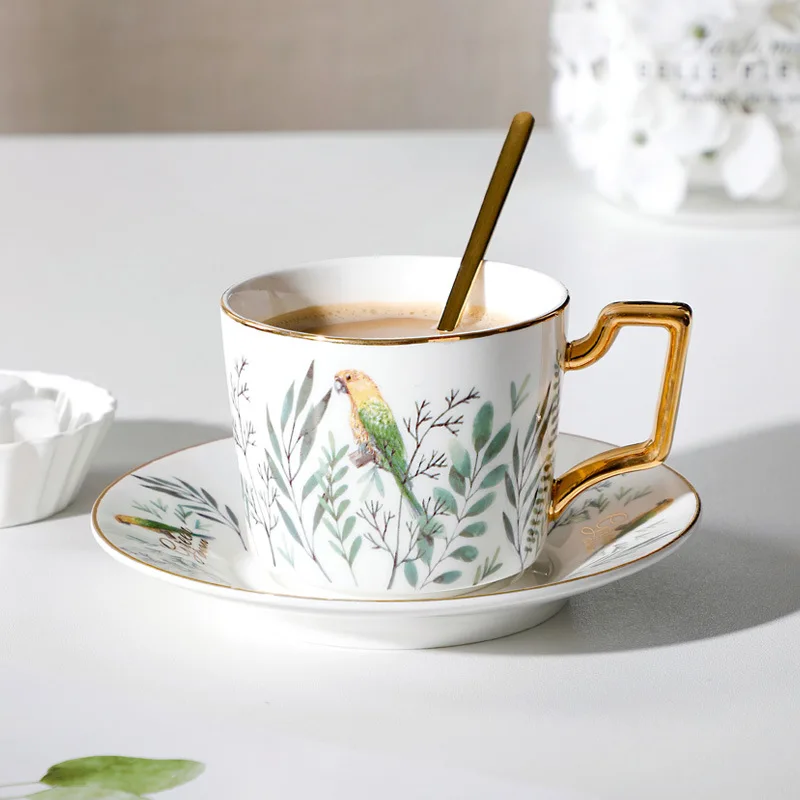 

Новый стиль, керамическая кофейная чашка и блюдце, Европейский чайный набор, Великолепный золотой ободок, послеобеденный цветочный чай, быт...