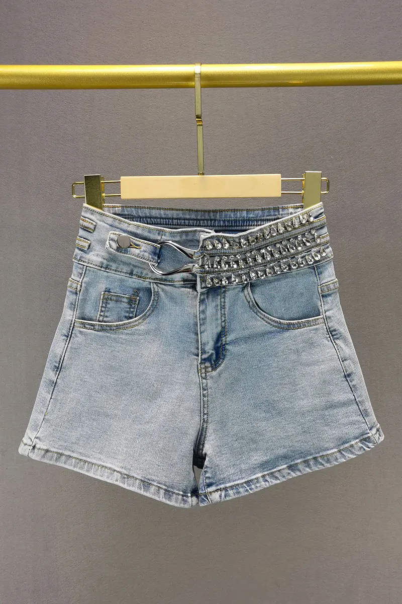 

IEQJ 2021 New Summer Fashion Three Chains Diamond Slim High Waist Elastic Light Blue Denim Shorts Female Hots WR24105L