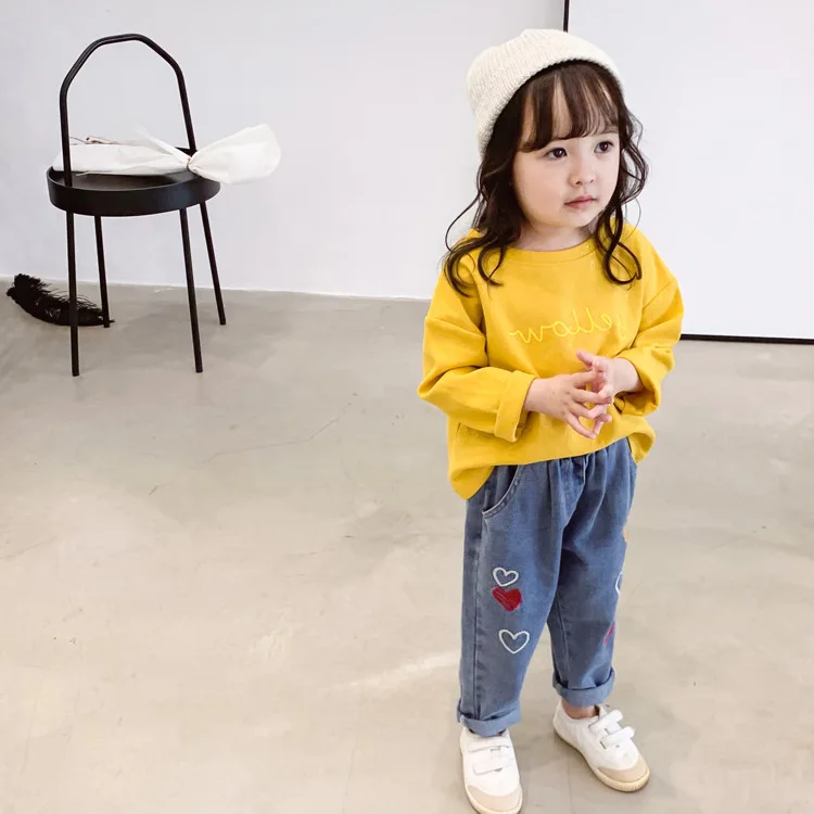 Модные джинсовые джинсы с вышивкой для девочек мягкие хлопковые малышей Детские