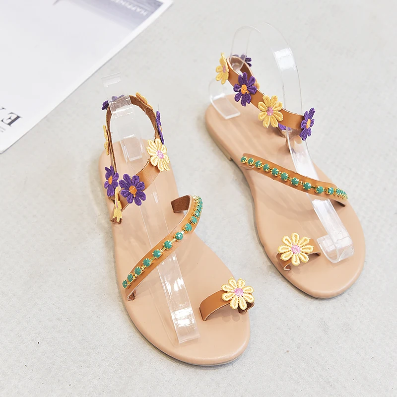 

Summer Woman Sandals Sexy Open-toed Breathable Beach Ladies Flat Shoes Flower Decoration Slip-on Casual Ladies Sandalias 2020