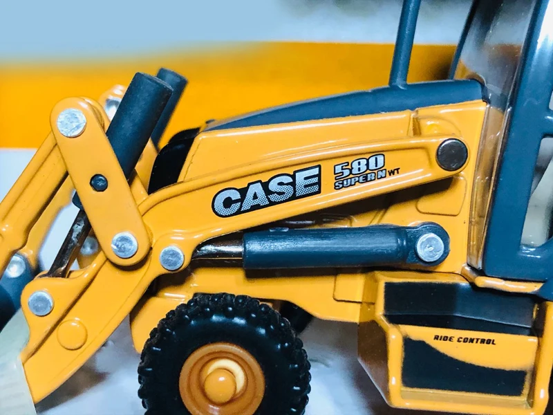 1:50 Ertl Tomy чехол 580 конструкция супер вес погрузчик экскаватор-погрузчик