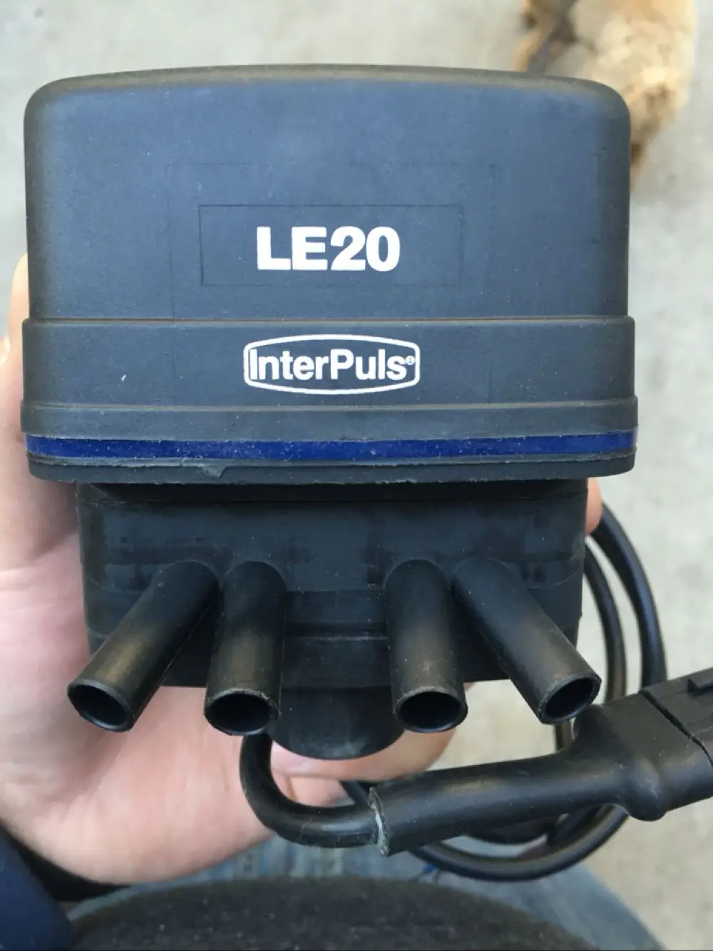 Электрический пульсатор LE20 для бычьего молочного кабинета 24 В постоянного тока 4