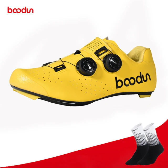 yellow with socks Кроссовки; Новинка; обувь для шоссейного велоспорта из углеродного волокна; самоблокирующаяся Ультралегкая дышащая обувь; профессиональные велосипедные гоночные спортивные кроссовки - Цвет: yellow with socks
