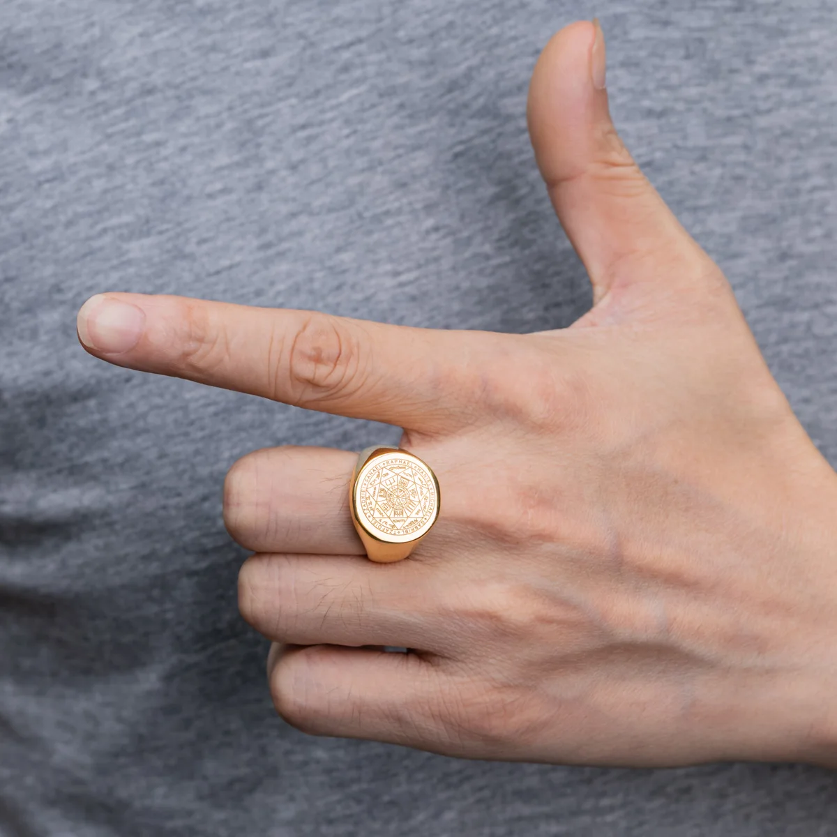 Кольцо семь/четыре Архангела нержавеющая сталь 316L/золото 18 карат/черный амулет