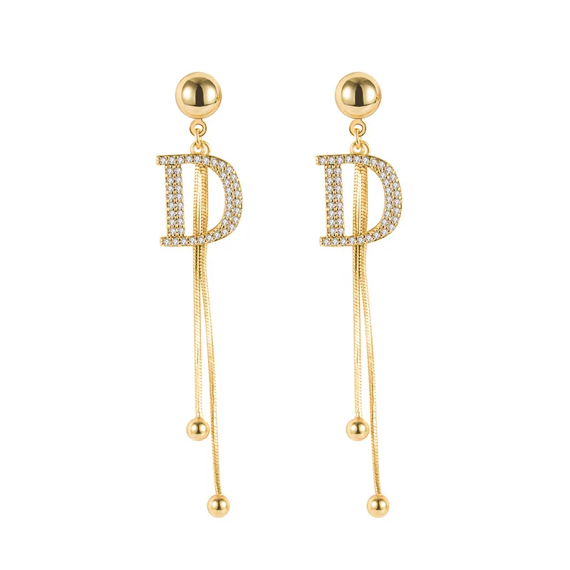 

New women's D letter earrings, female European and American full diamond D letter tassel long earrings, light luxury 18K gold