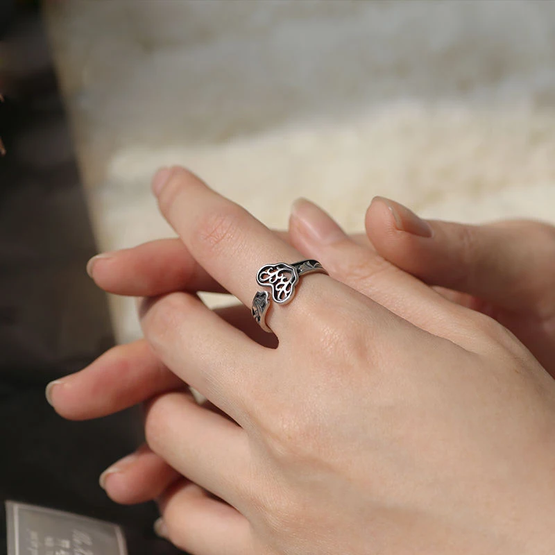 

Новинка, стильное Оригинальное Серебряное кольцо для мужчин и женщин, в китайском стиле ретро, модное Открытое кольцо с вырезами в виде лист...