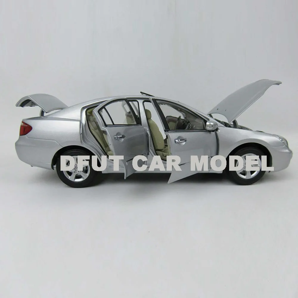 1:18 игрушечный автомобиль из сплава GALANT модель детского игрушечного автомобиля