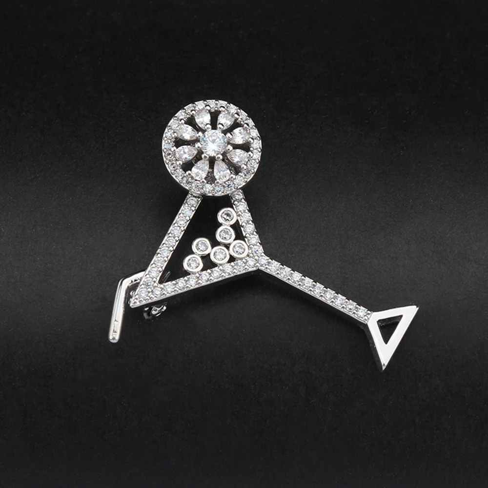 

Japanese cute diamond small wine glass brooch fashion design sense copper inlaid zircon brooch clothing accessories