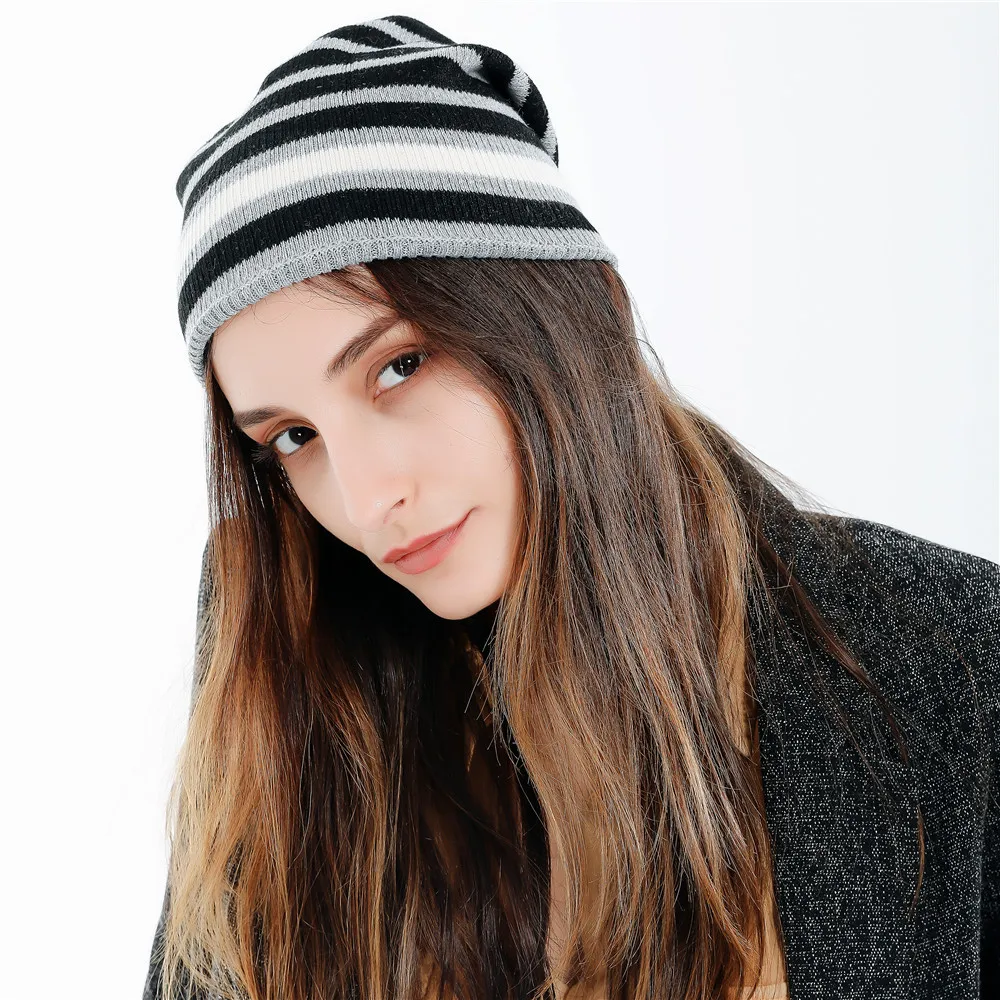 Милая серия осенних и зимних студенческих теплых вязаных шапок для девочек |