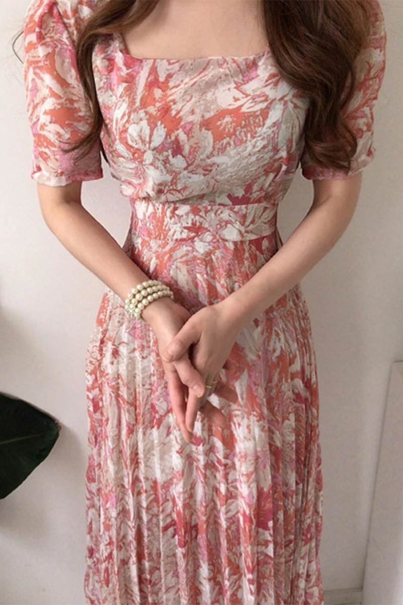 

Korean Style Retro Square Collar Floral Slim Waist Long Dress for Women 2021 Summer Elegant Short Sleeve Chiffon Pleated Dress