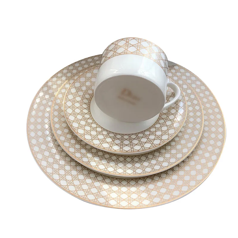 

Ceramic Coffee Cup Light Luxury Simple European Modern Fresh Western Food Plate Bone China Drinkware Decoration Cups and Saucer