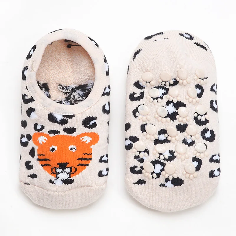 Beige tiger Серия детских носков с милым тигром для малышей, Короткие хлопковые детские носки с героями мультфильмов нескользящие носки-тапочки для малышей Детские вещи - Цвет: Beige tiger