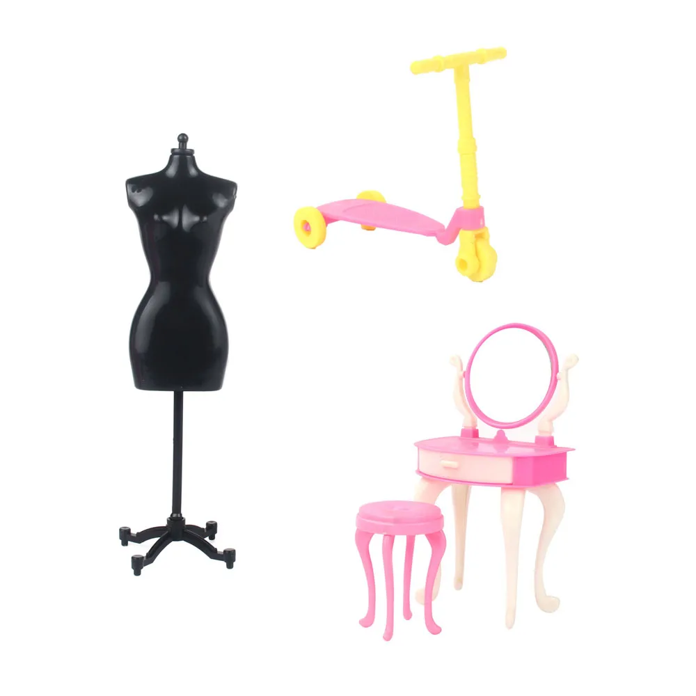 

Милая миниатюрная кукла, подставка для выставки мебели, балансировочный автомобиль, аксессуары для кукольного домика, ролевая игра для дев...