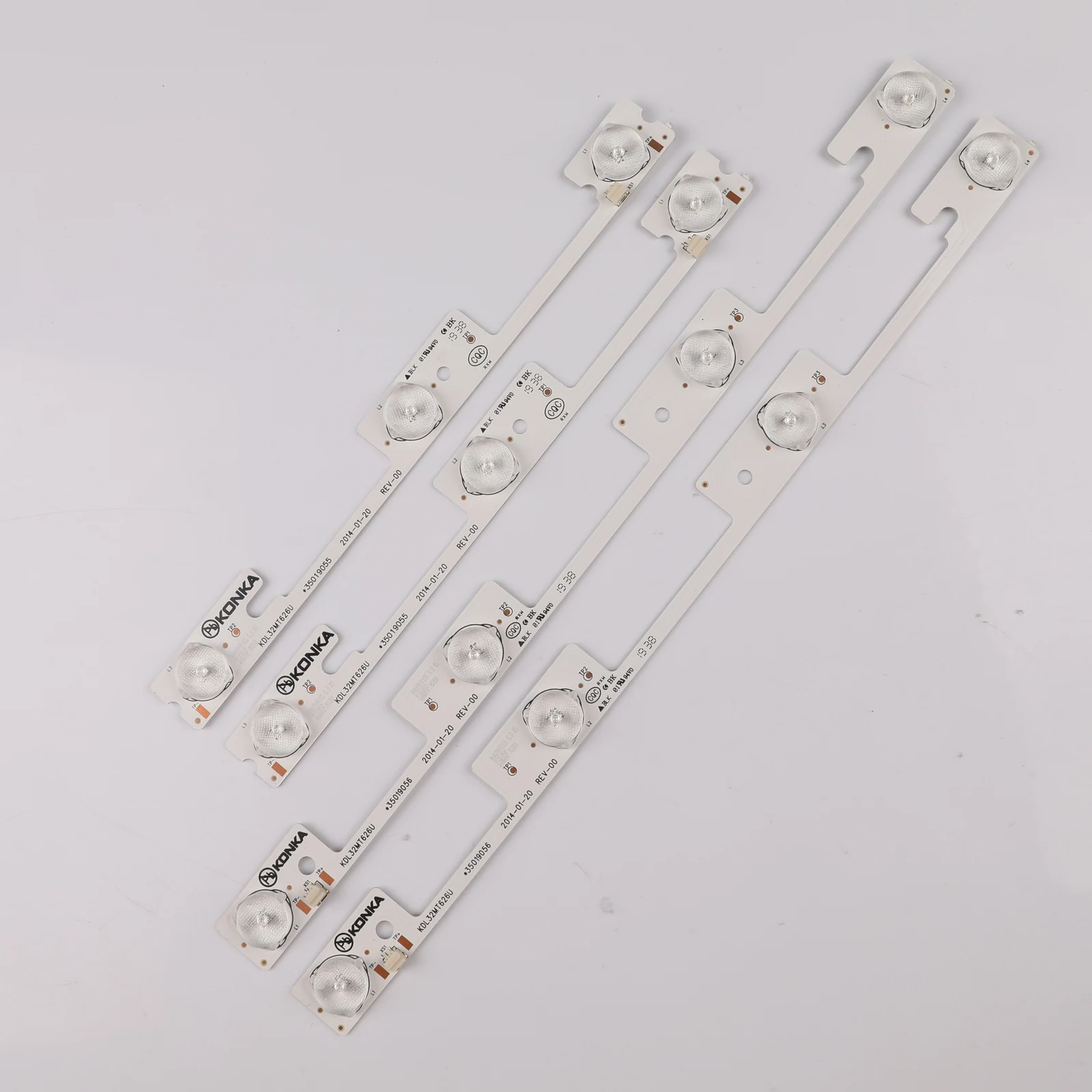 32 дюйма подсветка полосы 1 набор = 4 шт. (2 шт * 4LED + 2 3LED) 1LED 6V KDL32MT626U 35019056 35019055 |