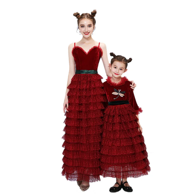 Костюм принцессы на Хэллоуин для родителей и детей осенний наряд мамы дочки