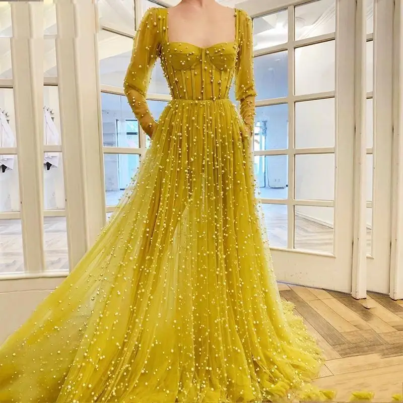 

Gold Beading Long Sleeves Arabic Dubai Evening Dresses Sweetheart Pearls Celebrity Wear Prom Party Gown Custom Made