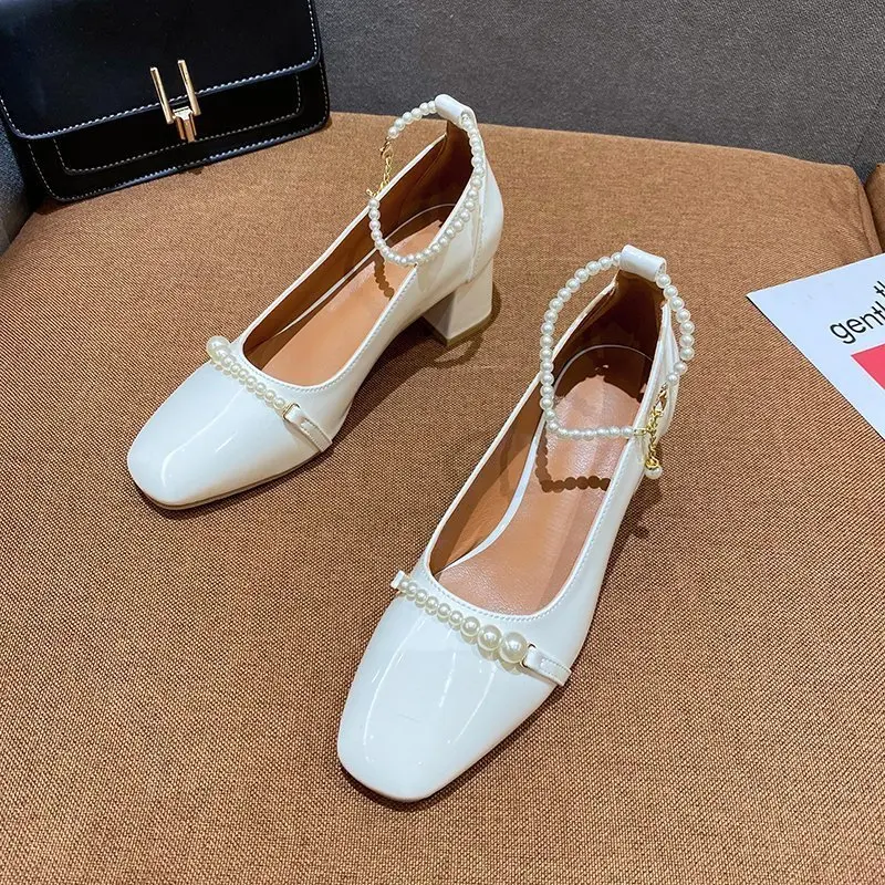 

Женская обувь, кожаные туфли, весна 2021, с пряжкой, с закрытым носком, модные, с жемчугом, на толстом каблуке, высокий каблук