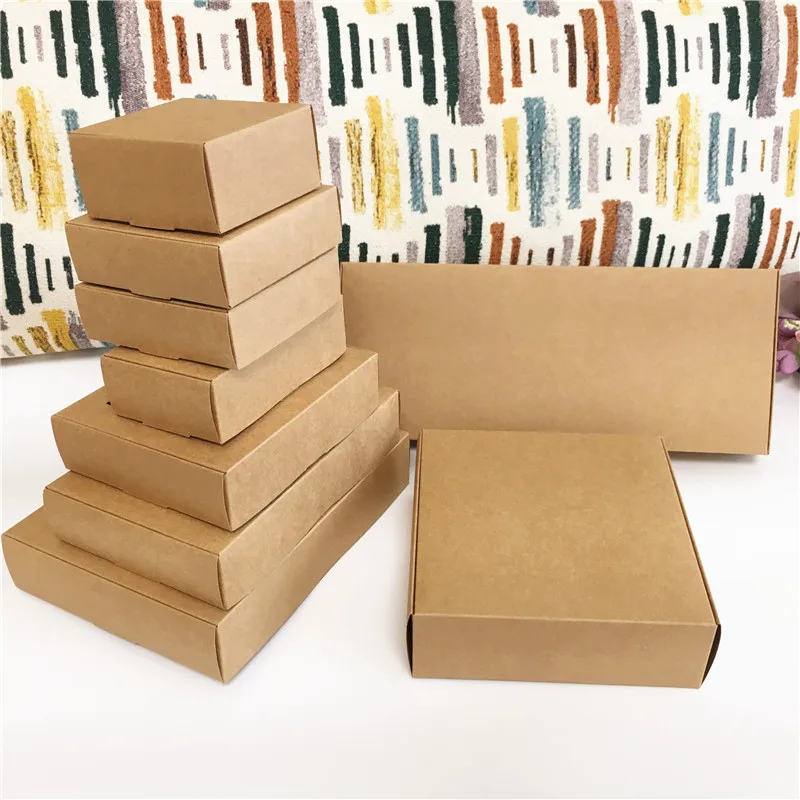 

50pcs Paper Wedding Favor Gift Box Kraft Paper Cookies Candy PVC Windows Boxes Birthday Party Supply Accessories Packaging Box