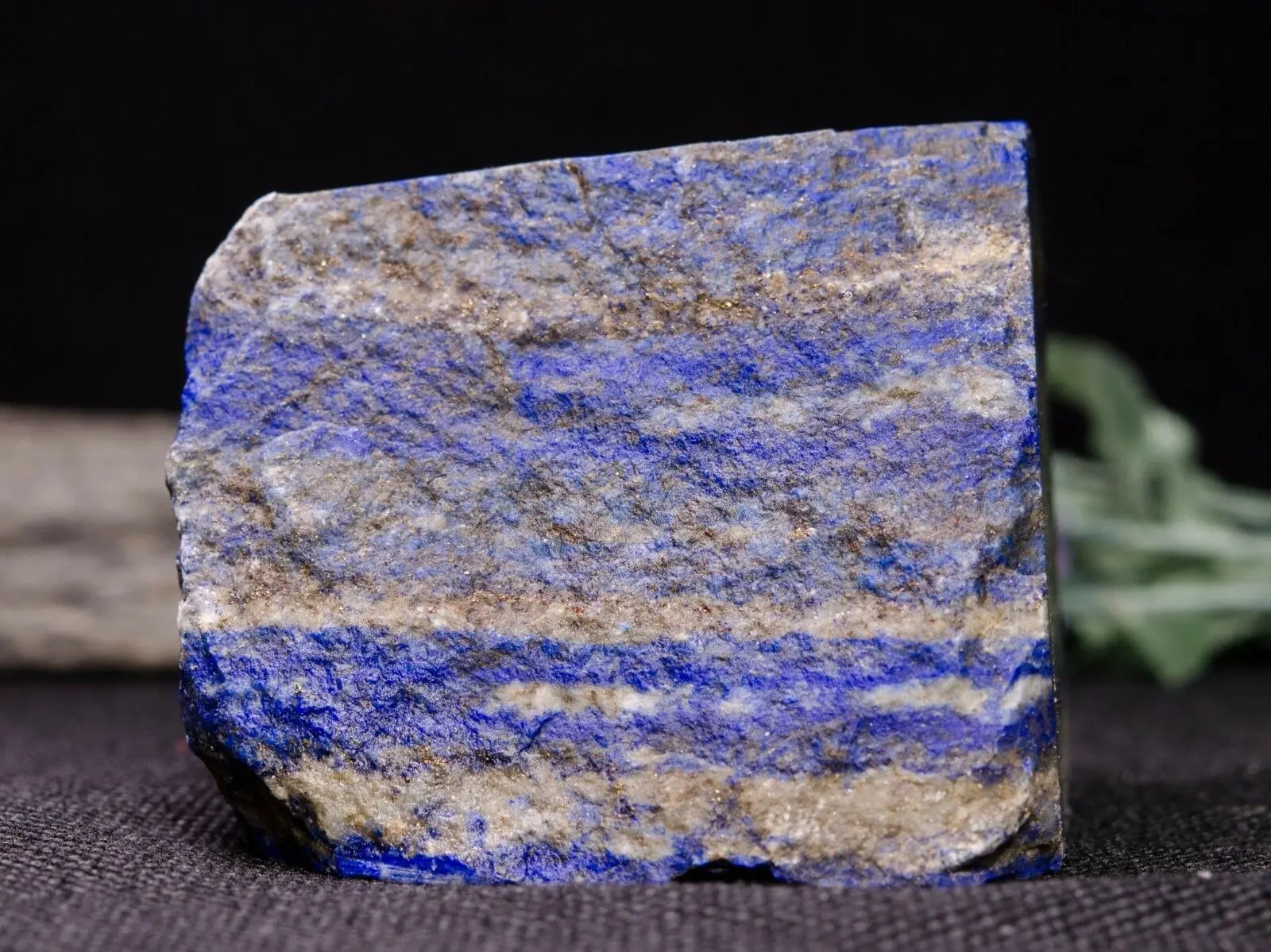 

Rough Lapis Lazuli Stone/Healing Stone natural crystal mineral specimens