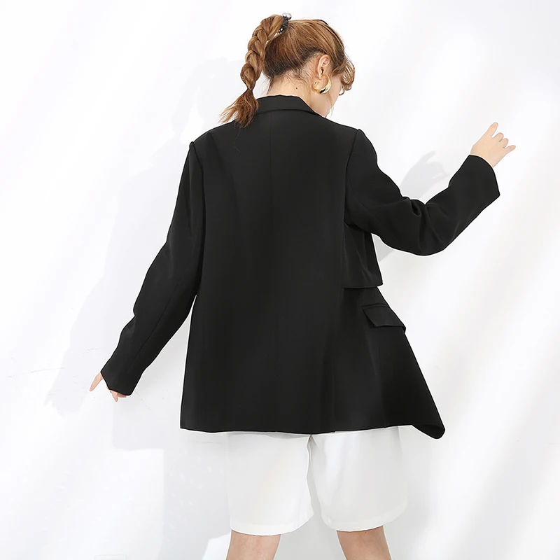 

[EAM] Women Black Button Irregular Big Size Blazer New Lapel Long Sleeve Loose Fit Jacket Fashion Spring Autumn 2021 1W52101