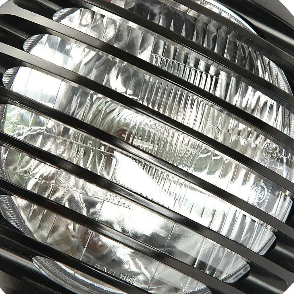

Waterproof 6.5" Halogen Headlight with Grill Cover for Cafe Racer Motorcycle