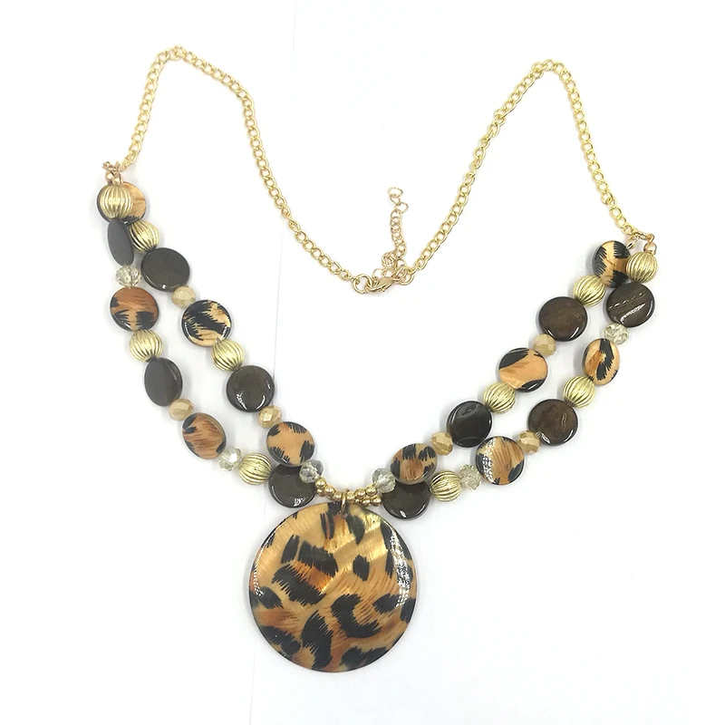 Винтажное ожерелье чокер в стиле США цепочка с подвеской виде большой ракушки