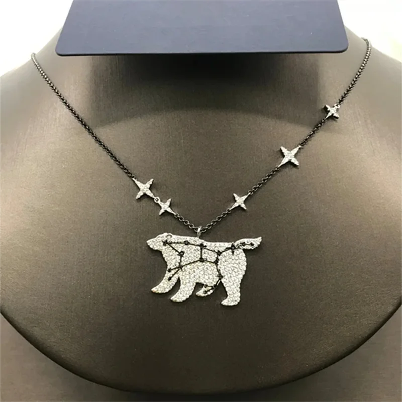

New Polar Bear Necklace Female Personality Fashion Design Star-shaped French Clavicle Chain Party Gift