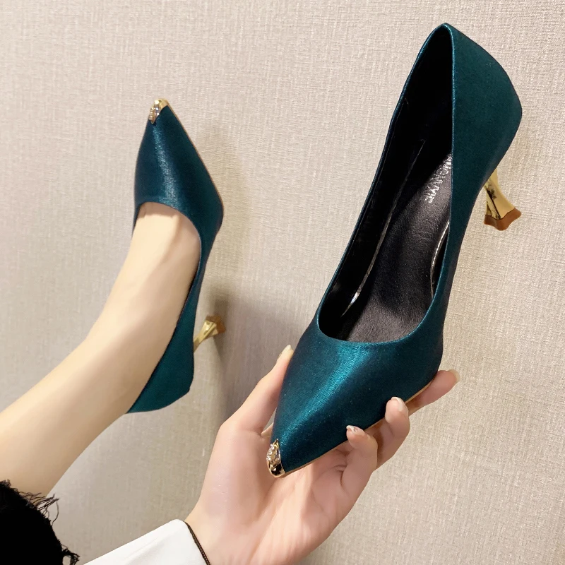 

2020 spring and autumn new ladies high heels shiny satin high quality comfortable wild fashion sexy mature women's shoes W27-10