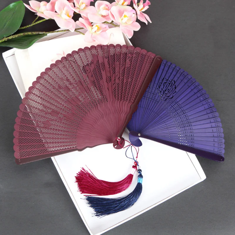 

Women's carved hollow craft folding fan， All bamboo fan，Outdoor decorative hand fan Dancing, home decoration folding fan