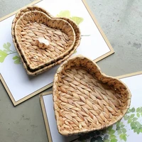 heart basket tray braided seagrass water hyacinth fruit basket candy snack snack plate cutlery tray for breakfast