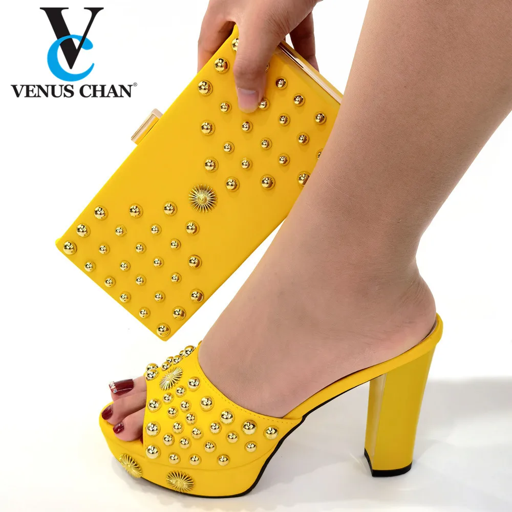 

New Fashion Shoes and Bag Set African Sets 2021 Italian Ladies Shoe and Bag Set Decorated with Rhinestone Nigerian Shoes and Bag