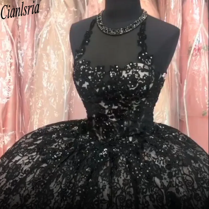 Черные кружевные платья Quinceanera вышитое бисером с открытой спиной милое 16
