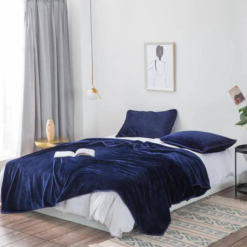 Мягкое теплое одеяло Raschel 320 г зимний лист однотонное покрывало фланелевое для