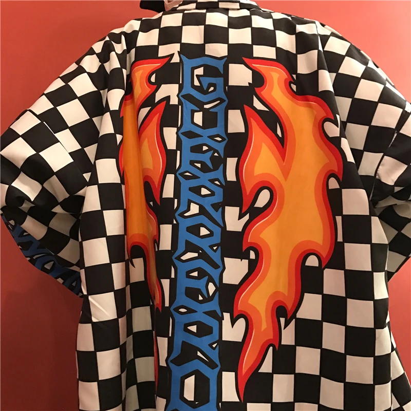 

Spring and autumn new loose black and white check back flame shirt for men and women