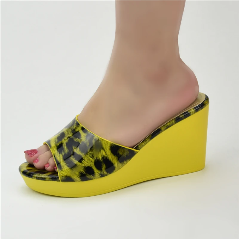 Новейший дизайн женская обувь на высоком каблуке Женская Классическая